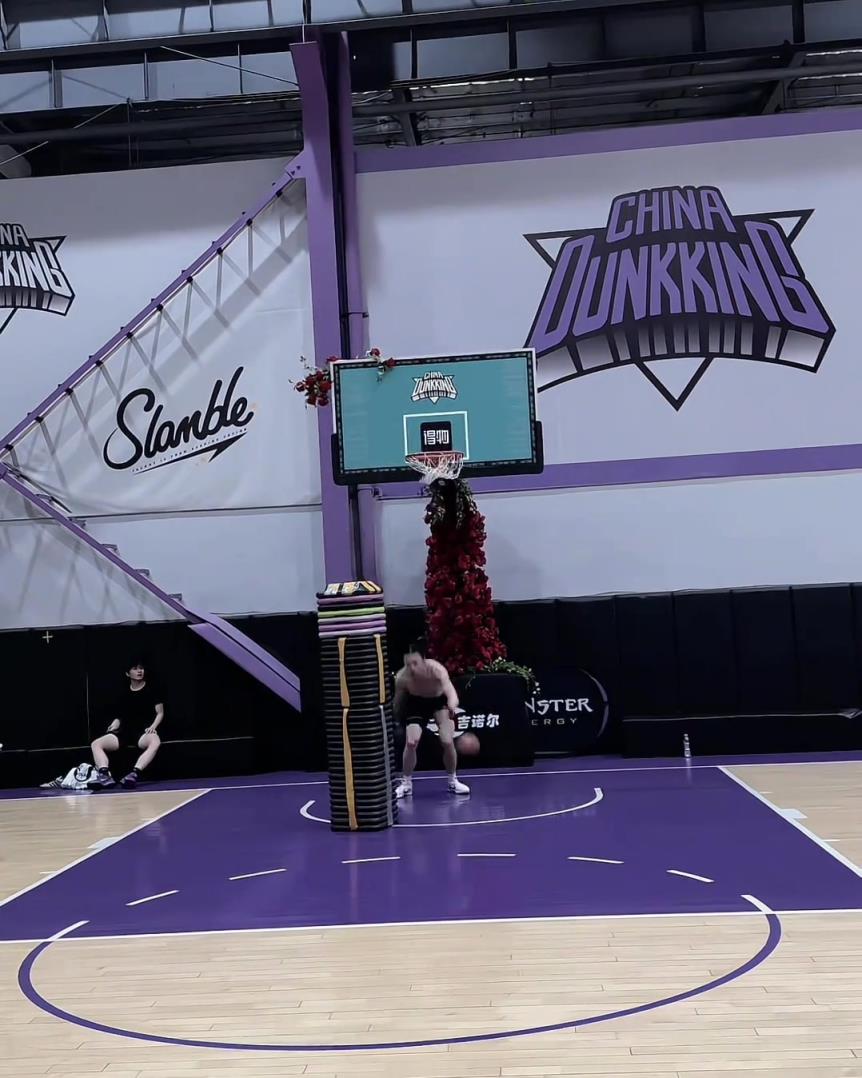 兄弟，這個(gè)摸高如何？