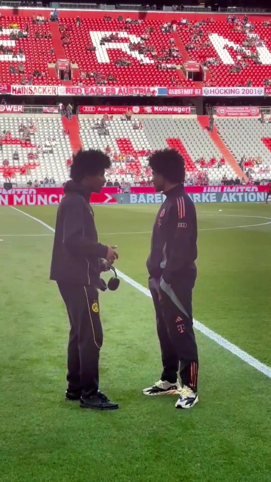 一模一樣的蓬蓬頭！一時(shí)分不清阿德耶米和格納布里了！