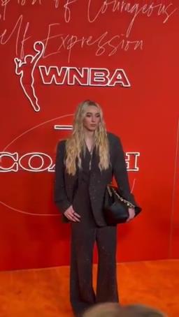 女狀元佩吉強(qiáng)勢(shì)登陸WNBA，實(shí)力超強(qiáng)，顏值也杠杠的